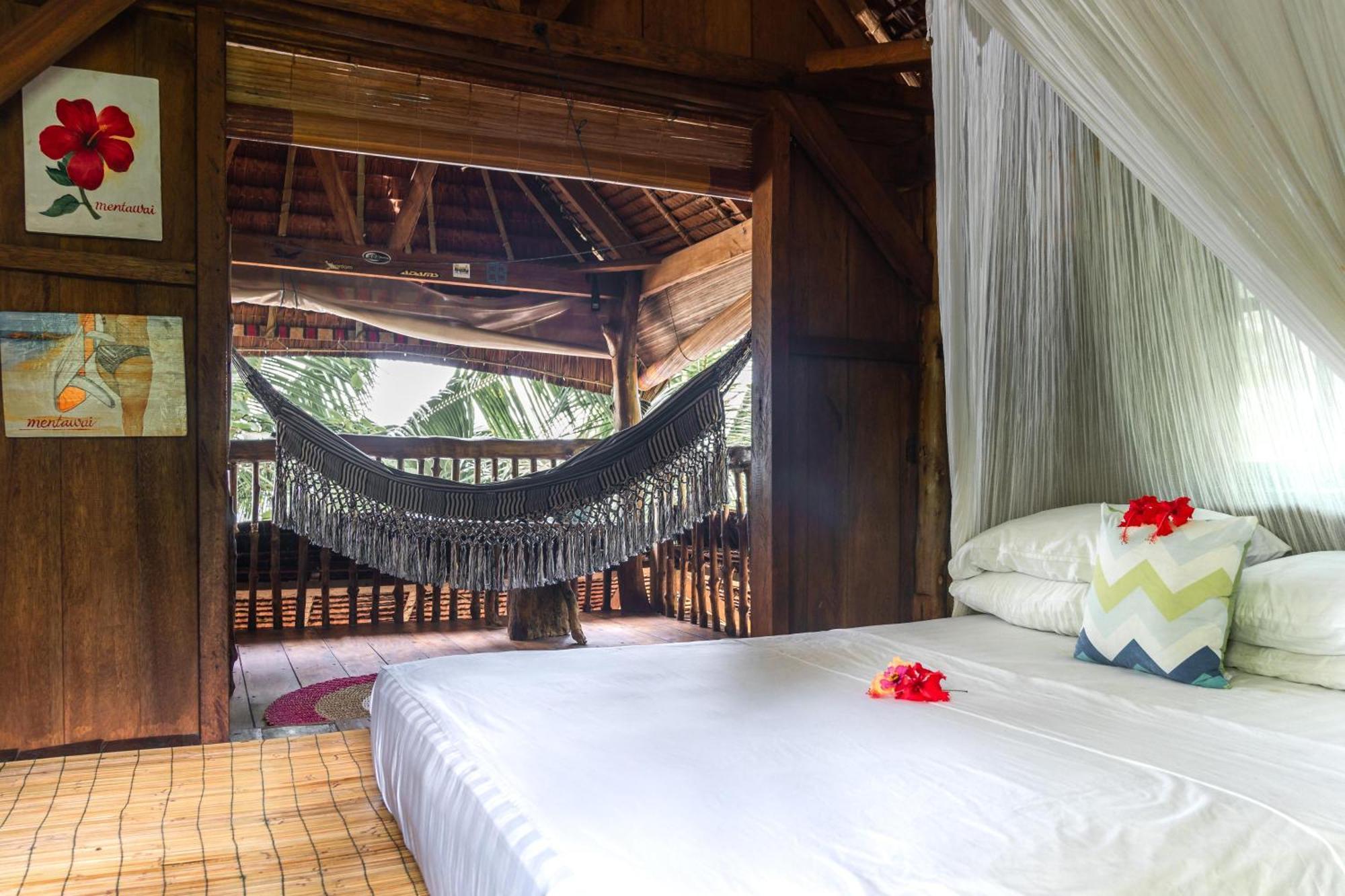 Отель Mentawai Surf Camp Muarasiberut Экстерьер фото